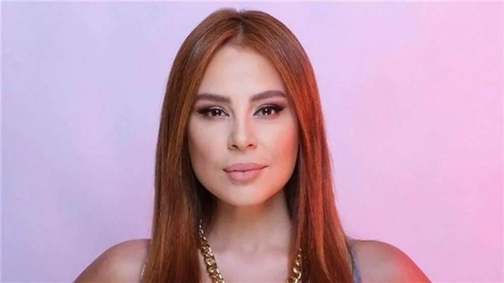 كارول سماحة تظهر للمرة الأولى على المسرح بعد وفاة زوجها وليد مصطفى بفترة قصيرة كارول سماحة تظهر للمرة الأولى على المسرح بعد وفاة زوجها وليد مصطفى بفترة قصيرة