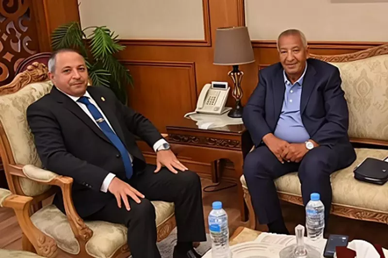 كامل أبو علي يستقيل من رئاسة نادي المصري ويقدم استقالته لمحافظ بورسعيد
