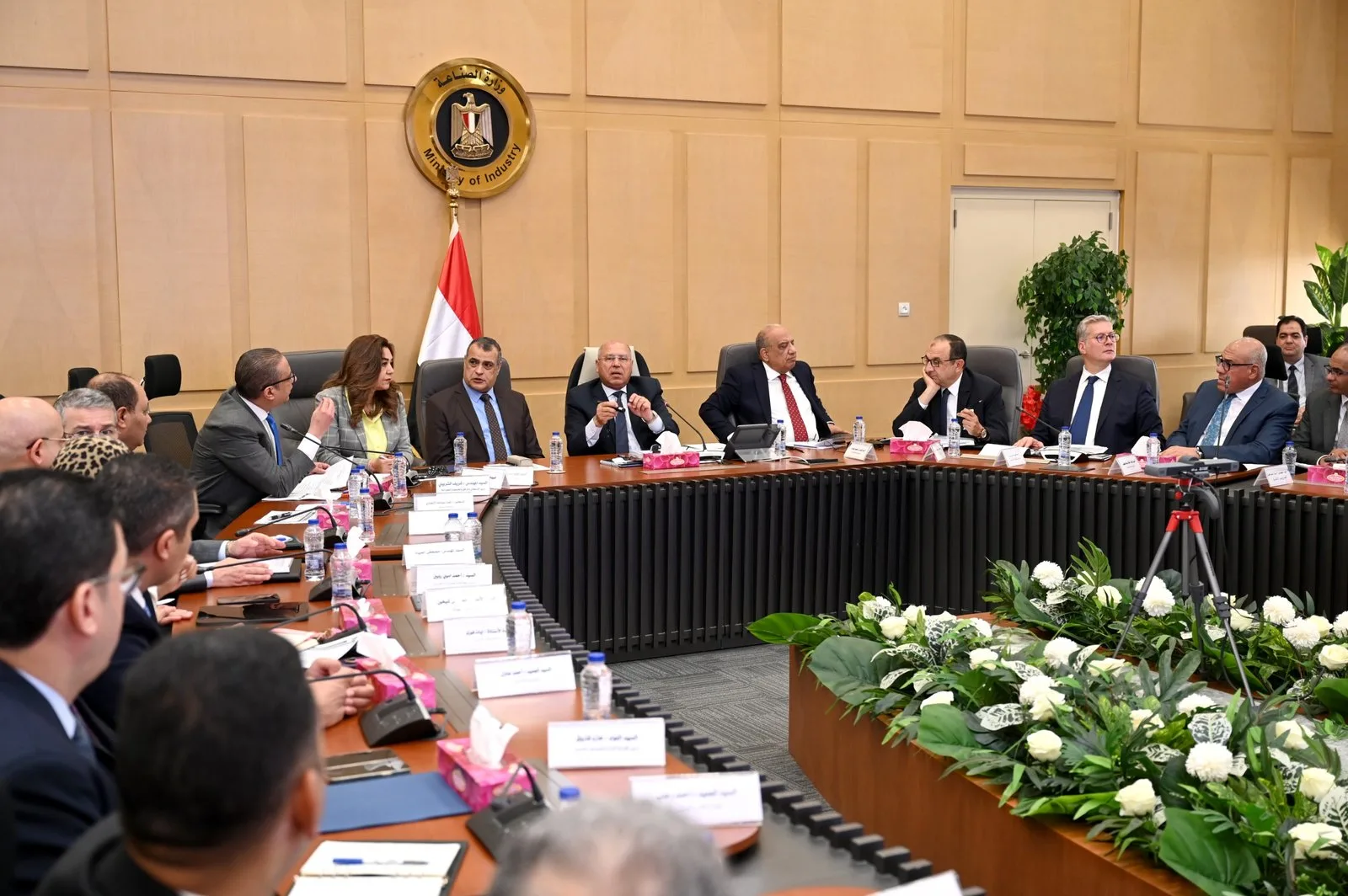“كامل الوزير”: تعزيز الرقابة على السلع والمنتجات المحلية والمستوردة لضمان الجودة وحماية المستهلك