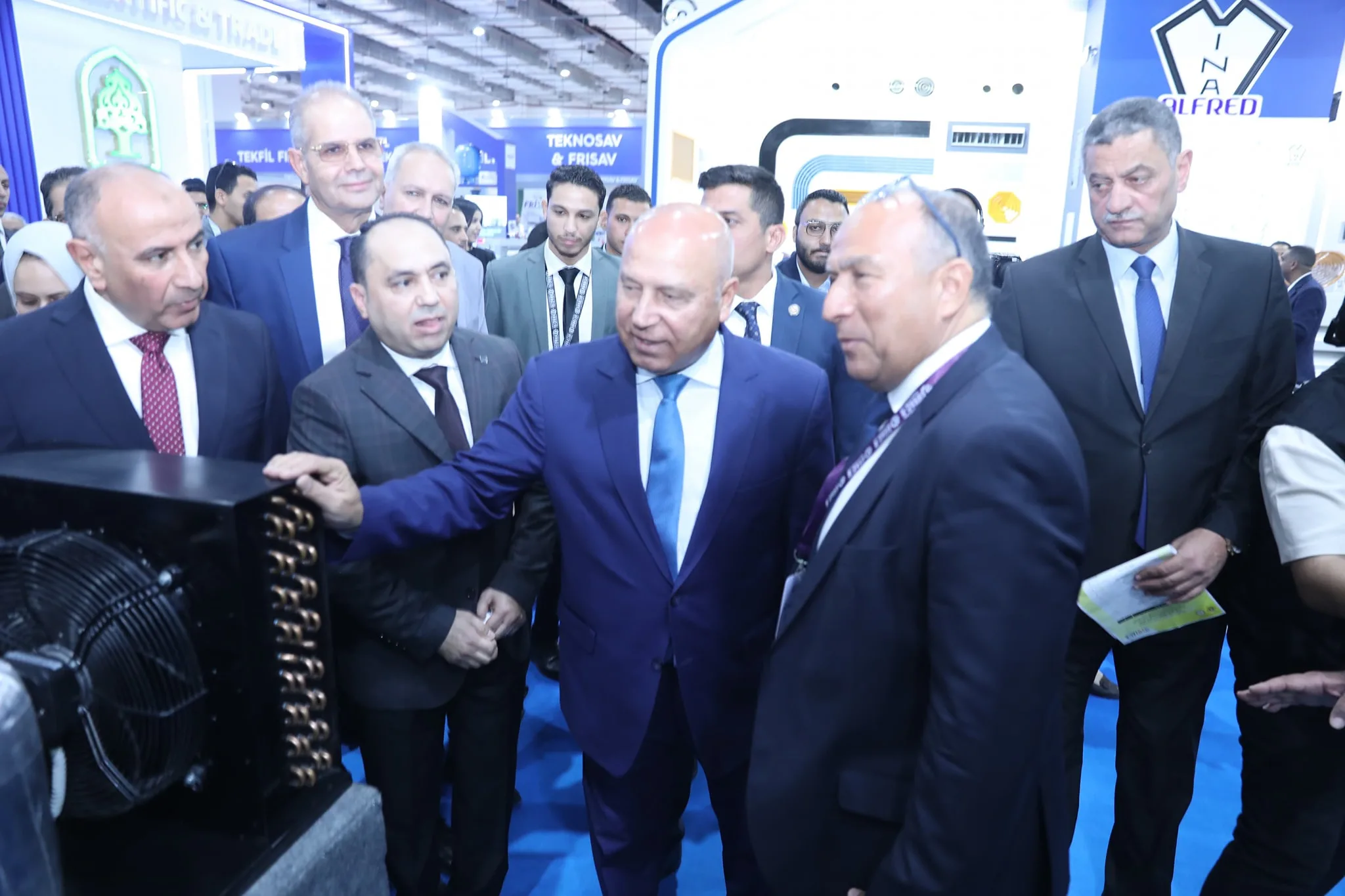 كامل الوزير: مستعدون للتعاون مع القطاع الخاص في تصنيع “التكييف” بالكامل محليًا كامل الوزير: مستعدون للتعاون مع القطاع الخاص في تصنيع “التكييف” بالكامل محليًا
