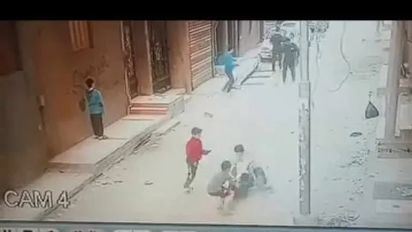 كانوا بيلعبوا مع بعض.. طالب يعتدي على زميله بـ قالب طوب في المحلة كانوا بيلعبوا مع بعض.. طالب يعتدي على زميله بـ قالب طوب في المحلة