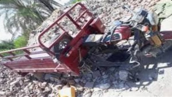 كانوا راجعين من شغلهم.. إصابة 13 عاملًا إثر انقلاب تروسيكل في الفيوم كانوا راجعين من شغلهم.. إصابة 13 عاملًا إثر انقلاب تروسيكل في الفيوم