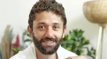 كريم محمود عبد العزيز يرد على شائعات ميراث والده