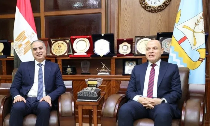 كفرالشيخ تستضيف رئيس جهاز حماية المستهلك لبحث سبل مواجهة الغش التجاري والاحتكار كفرالشيخ تستضيف رئيس جهاز حماية المستهلك لبحث سبل مواجهة الغش التجاري والاحتكار