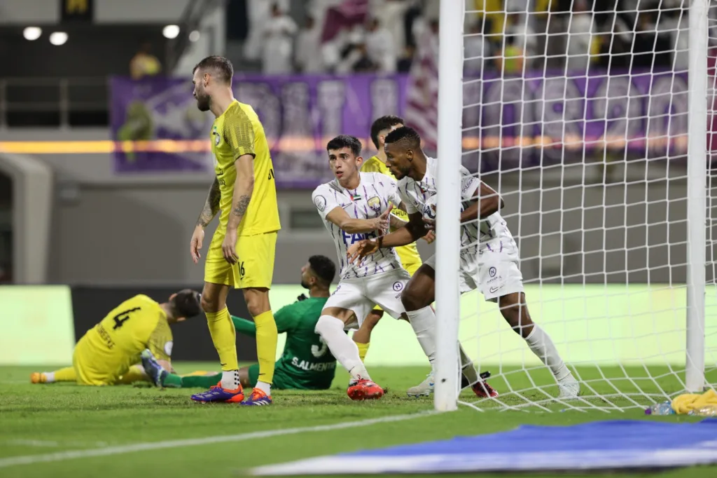 كلباء يطلب من شباب الأهلي تجديد إعارة مهدي قايدي كلباء يطلب من شباب الأهلي تجديد إعارة مهدي قايدي