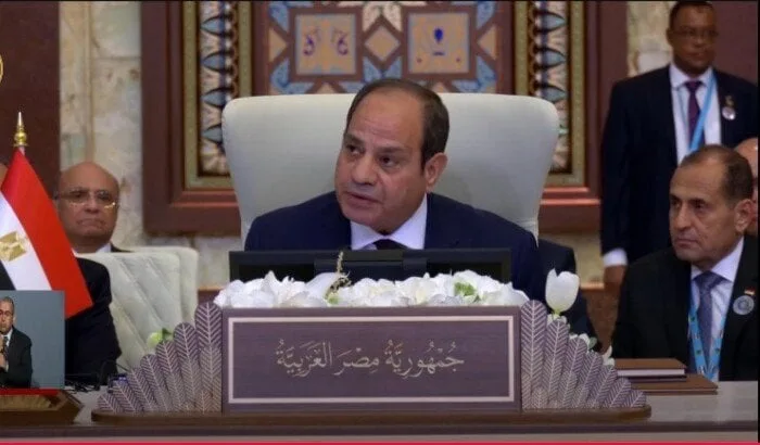 علاء عابد: خطاب الرئيس في قمة بغداد أكد المبادئ الأساسية للسياسة المصرية تجاه القضية الفلسطينية علاء عابد: خطاب الرئيس في قمة بغداد أكد المبادئ الأساسية للسياسة المصرية تجاه القضية الفلسطينية