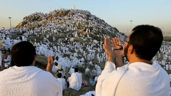 كيف يكون قصر الصلاة في الحج؟.. أمينة الفتوى تُوضح كيف يكون قصر الصلاة في الحج؟.. أمينة الفتوى تُوضح