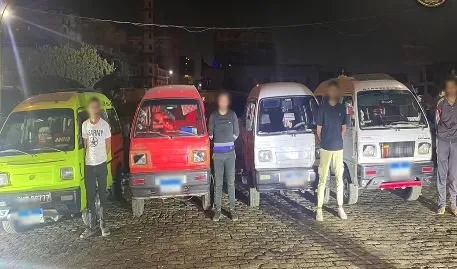 لأسباب ترفيهية واستعراضية.. القبض على 4 سائقين معرضين حياة المواطنين للخطر لأسباب ترفيهية واستعراضية.. القبض على 4 سائقين معرضين حياة المواطنين للخطر