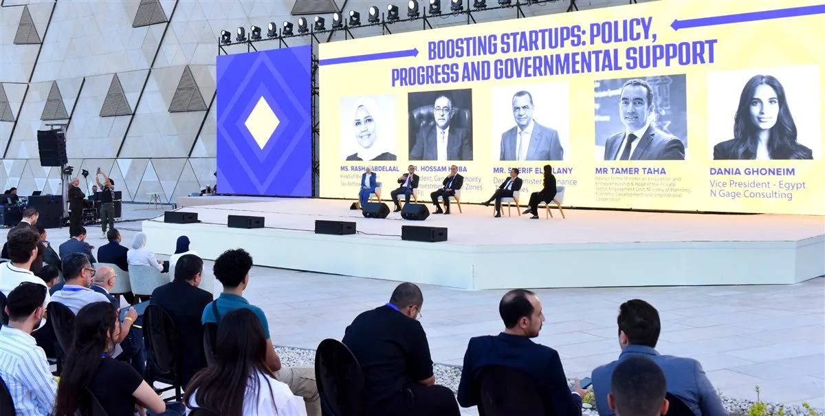 لأول مرة.. رواد الأعمال يحصلون على خدمة "VIP" بمراكز خدمات المستثمرين دون رسوم إضافية لأول مرة.. رواد الأعمال يحصلون على خدمة "VIP" بمراكز خدمات المستثمرين دون رسوم إضافية