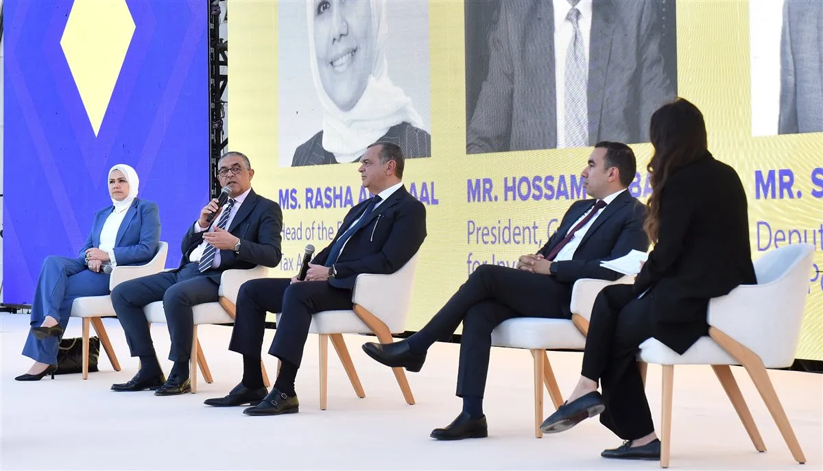 لأول مرة.. هيئة الاستثمار تتيح استضافة الشركات الناشئة المُصدرة للخدمات بالمناطق الحرة العامة لأول مرة.. هيئة الاستثمار تتيح استضافة الشركات الناشئة المُصدرة للخدمات بالمناطق الحرة العامة