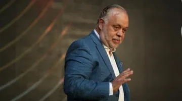 لانتحاله صفة فنانين.. أشرف زكي يتقدم ببلاغ ضد شخص نصب على النجوم