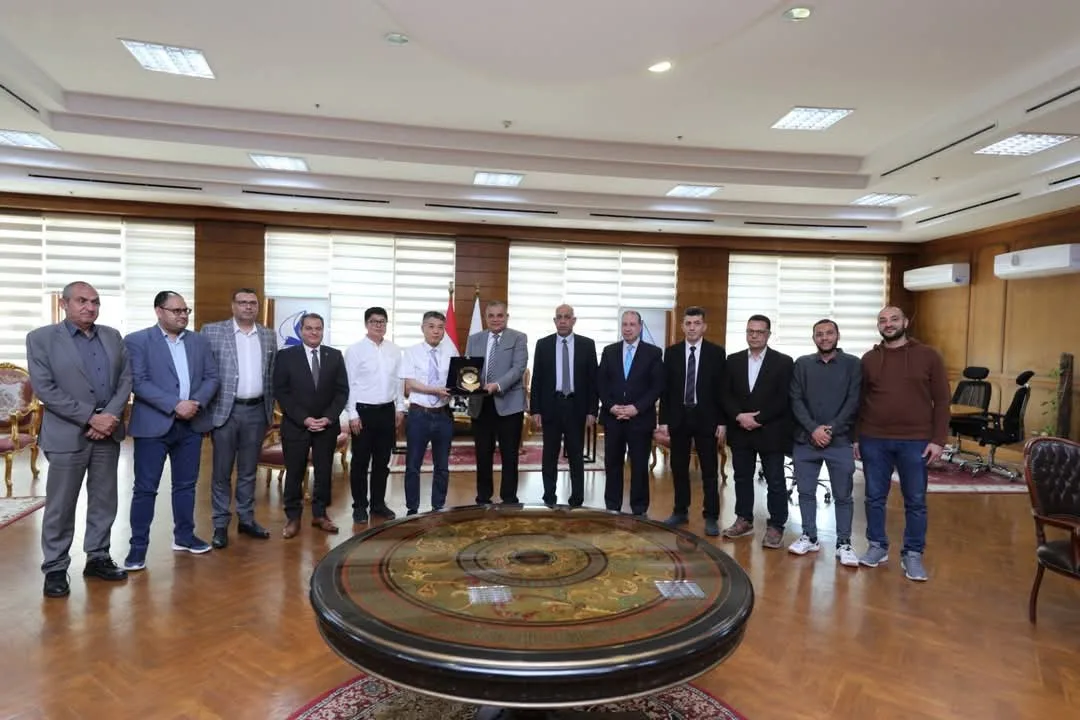 لبحث سبل التعاون.. رئيس جامعة كفر الشيخ يستقبل وفد أكاديمي صيني| صور لبحث سبل التعاون.. رئيس جامعة كفر الشيخ يستقبل وفد أكاديمي صيني| صور