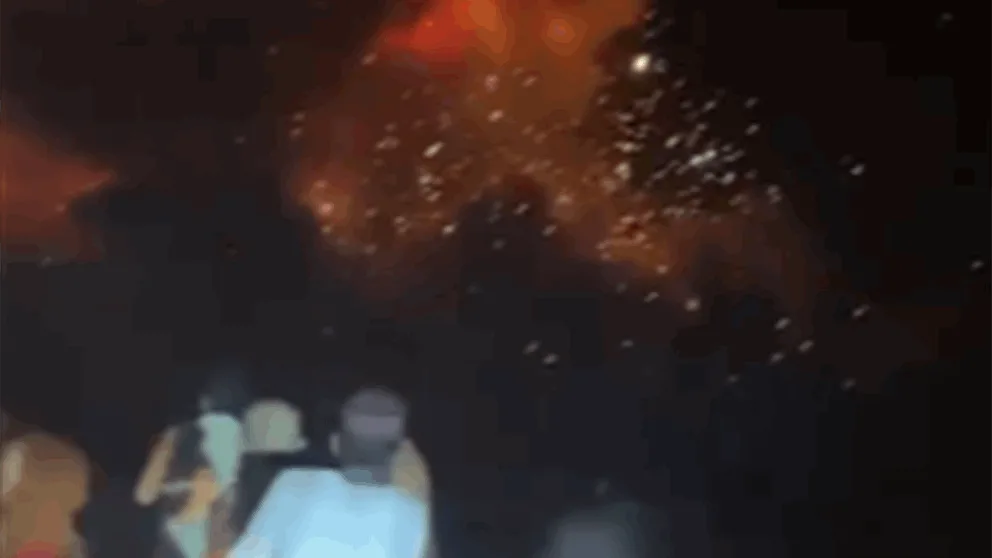 لحظة بدء القصف الهندي على باكستان (شاهد الفيديو) لحظة بدء القصف الهندي على باكستان (شاهد الفيديو)