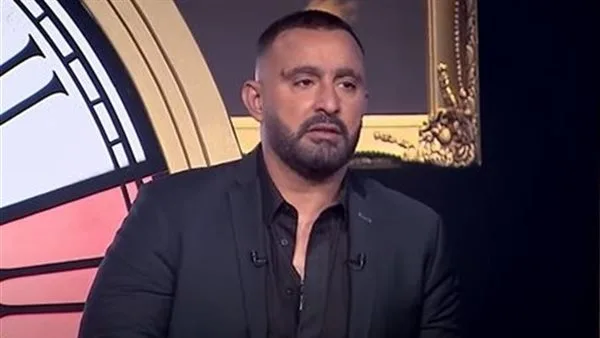 لماذا قام أحمد السقا بإزالة منشور طلاقه من مها الصغير؟