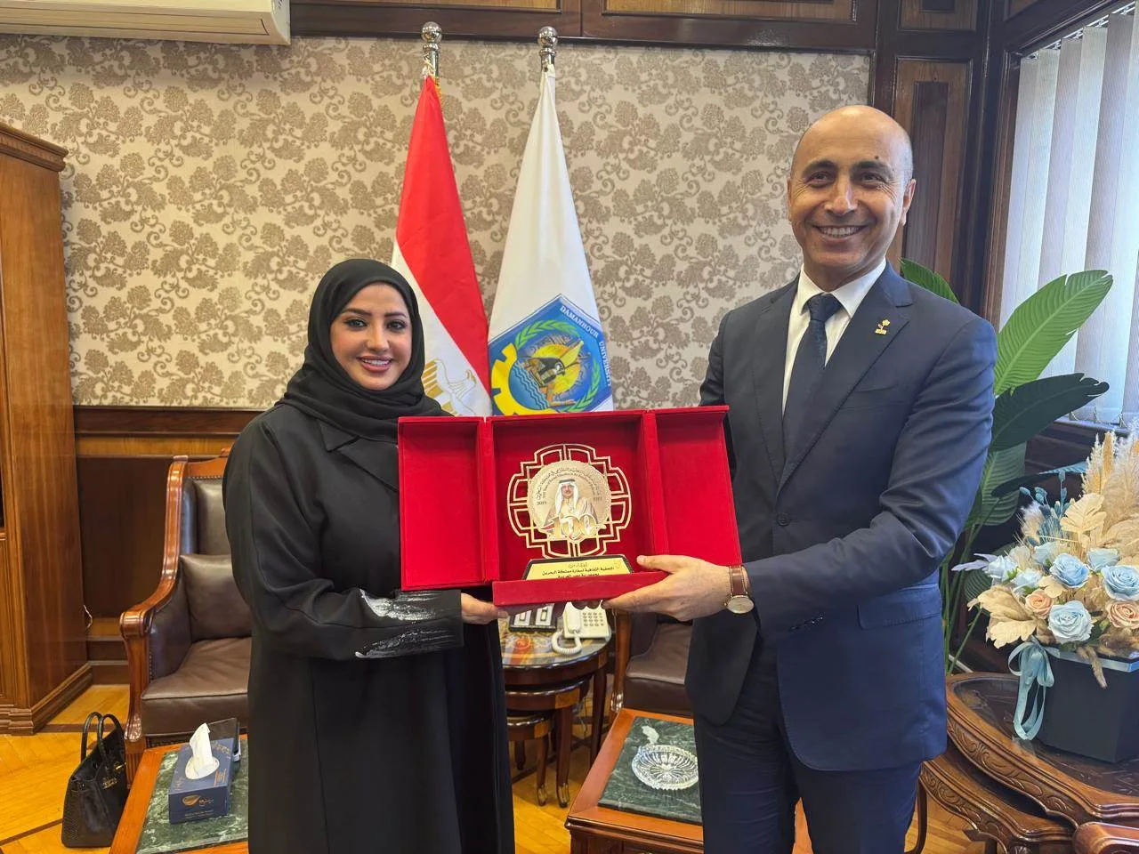 لمتابعة أحوال الطلاب الوافدين.. رئيس جامعة دمنهور يستقبل الملحق الثقافي لسفارة البحرين لمتابعة أحوال الطلاب الوافدين.. رئيس جامعة دمنهور يستقبل الملحق الثقافي لسفارة البحرين