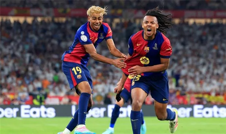 لويس إنريكي يُعلن توقعه الصادم لنتيجة الكلاسيكو بين برشلونة وريال مدريد لويس إنريكي يُعلن توقعه الصادم لنتيجة الكلاسيكو بين برشلونة وريال مدريد