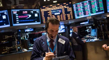 مؤشرات الأسهم الأمريكية ترتفع مع التوصل إلى أول اتفاق تجاري
