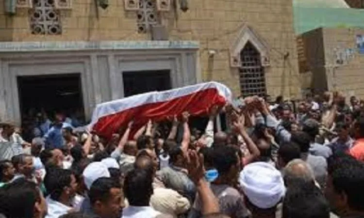 ما هو الموقف من الكلام عن شؤون الحياة أثناء تشييع الجنازة؟ ما هو الموقف من الكلام عن شؤون الحياة أثناء تشييع الجنازة؟