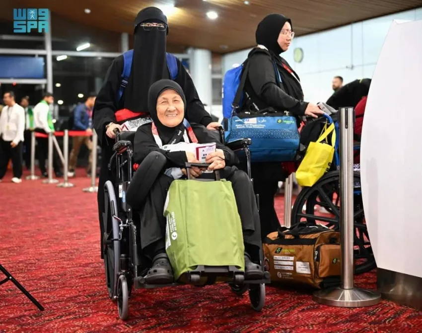 ماليزية تعبر عن فرحها لتمكينها من أداء فريضة الحج عبر مبادرة طريق مكة في كوالالمبور ماليزية تعبر عن فرحها لتمكينها من أداء فريضة الحج عبر مبادرة طريق مكة في كوالالمبور
