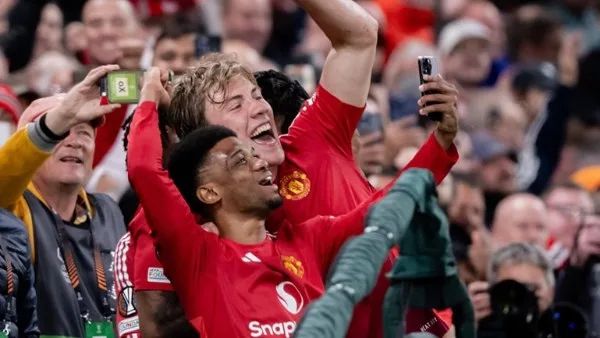 مانشستر يونايتد يقلب الطاولة على بلباو برباعية ويبلغ نهائي الدوري الأوروبي مانشستر يونايتد يقلب الطاولة على بلباو برباعية ويبلغ نهائي الدوري الأوروبي