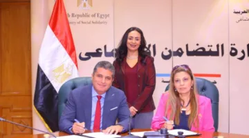 مايا مرسي تشهد توقيع بروتوكول بين "تكافل وكرامة"و"دعم الصناعات الريفية"