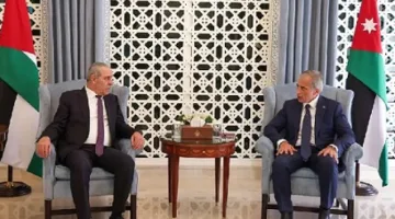 مباحثات فلسطينية أردنية في عمان بشأن وقف النار وإدخال المساعدات لغزة.. الشيخ يؤكد على تولي فلسطين مسؤولياتها المدنية والأمنية وانسحاب قوات الاحتلال الكامل من القطاع