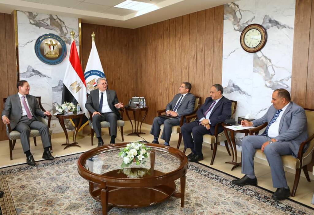 مباحثات مع مؤسسة البترول الكورية لزيادة الاستثمارات في مصر مباحثات مع مؤسسة البترول الكورية لزيادة الاستثمارات في مصر