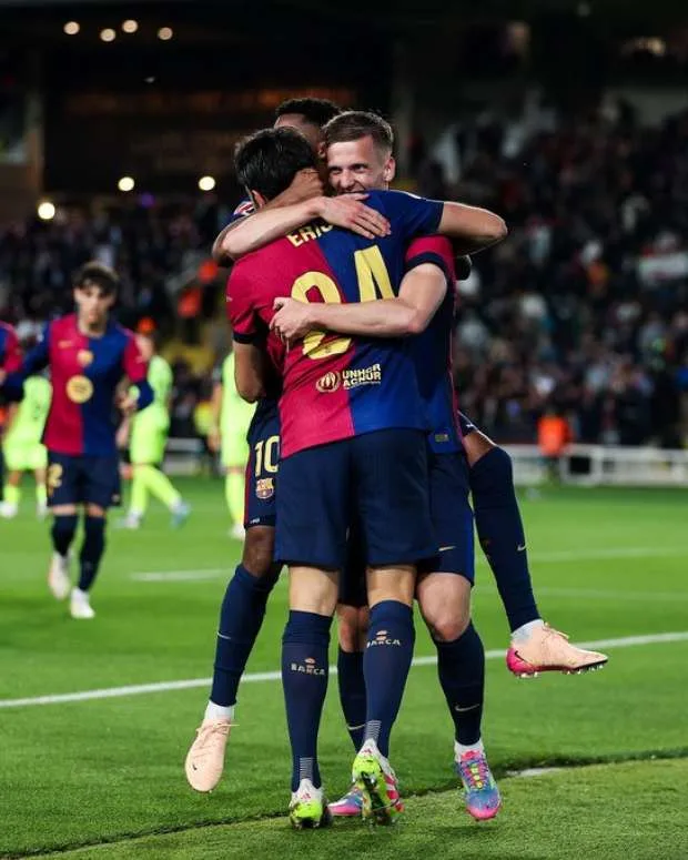 مباريات الجولة 35 من الدوري الإسباني.. كلاسيكو الأرض على صفيح ساخن مباريات الجولة 35 من الدوري الإسباني.. كلاسيكو الأرض على صفيح ساخن