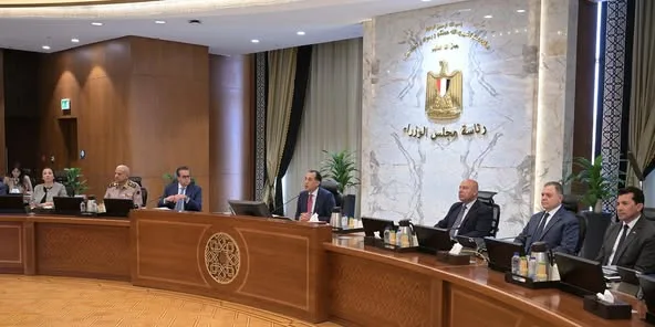 مجلس الوزراء يوافق على تسعة قرارات هامة خلال اجتماعه الدوري الأسبوعي مجلس الوزراء يوافق على تسعة قرارات هامة خلال اجتماعه الدوري الأسبوعي