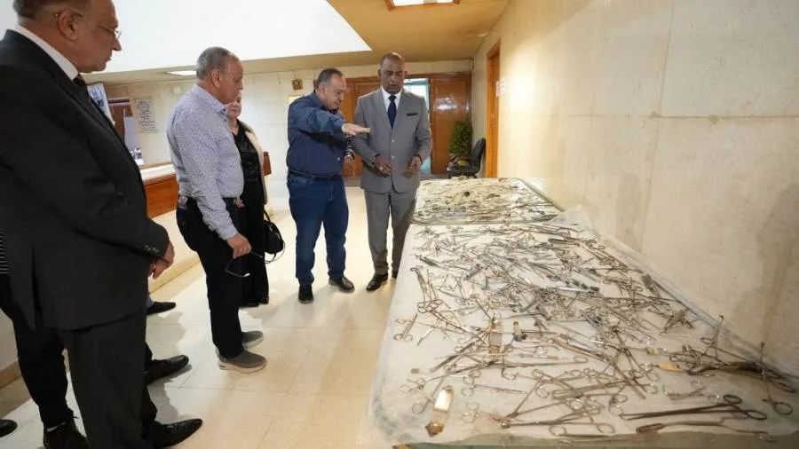 محافظ أسيوط يطلق مشروعًا رائدًا لإعادة تأهيل 618 آلة جراحية وتسليمها لمديرية الصحة بعد تعقيمها محافظ أسيوط يطلق مشروعًا رائدًا لإعادة تأهيل 618 آلة جراحية وتسليمها لمديرية الصحة بعد تعقيمها