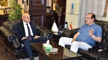 محافظ الأقصر يستقبل نائب وزير الصحة خلال زيارته للمنشآت الطبية