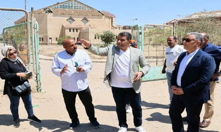 محافظ الإسماعيلية: ندرس تحسين بعض الطرق في المراكز والمدن. محافظ الإسماعيلية: ندرس تحسين بعض الطرق في المراكز والمدن.