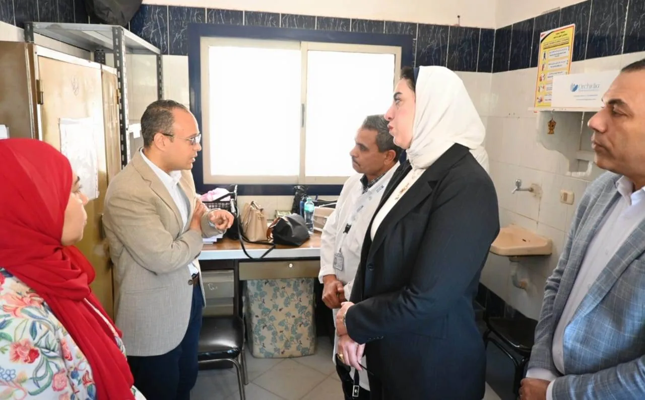 محافظ البحيرة يلتقي بمساعد وزير الصحة محافظ البحيرة يلتقي بمساعد وزير الصحة