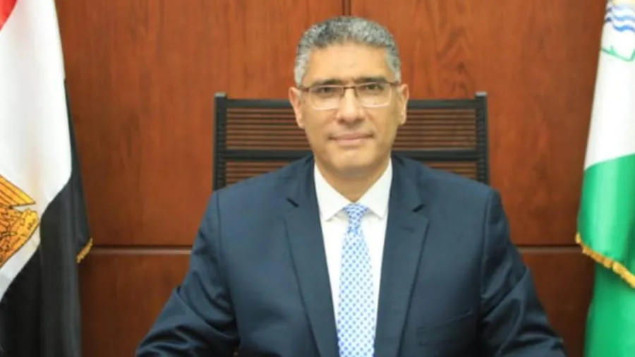 محافظ الجيزة يشرف على المشروعات الخدمية بالتعاون مع أعضاء مجلس الشيوخ والنواب محافظ الجيزة يشرف على المشروعات الخدمية بالتعاون مع أعضاء مجلس الشيوخ والنواب