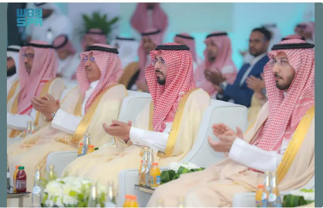 محافظ الخرج يشرف على حفل تخرج طلاب معهد الصناعات الغذائية محافظ الخرج يشرف على حفل تخرج طلاب معهد الصناعات الغذائية