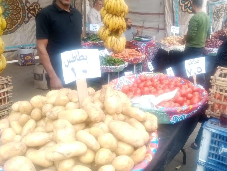 محافظ الدقهلية : ضبط أكثر من 5 طن دقيق ومصنعات لحوم ورنجة وتحرير 249 مخالفة في حملة تموينية محافظ الدقهلية : ضبط أكثر من 5 طن دقيق ومصنعات لحوم ورنجة وتحرير 249 مخالفة في حملة تموينية
