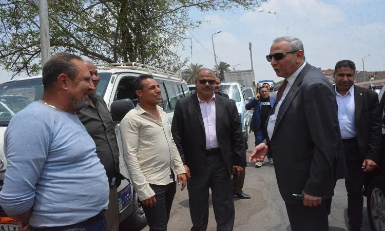 محافظ الغربية: نواصل المتابعة حتى النهاية دون تهاون في مسألة الأمن الغذائي. محافظ الغربية: نواصل المتابعة حتى النهاية دون تهاون في مسألة الأمن الغذائي.