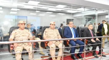 محافظ الفيوم وقائد الدفاع الشعبي يشهدان تجربة عملية لمواجهة تسرب غاز الكلور
