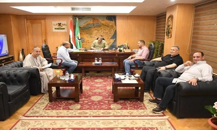 محافظ الفيوم وأعضاء البرلمان يناقشون متطلبات المواطنين وطرق تلبيتها محافظ الفيوم وأعضاء البرلمان يناقشون متطلبات المواطنين وطرق تلبيتها
