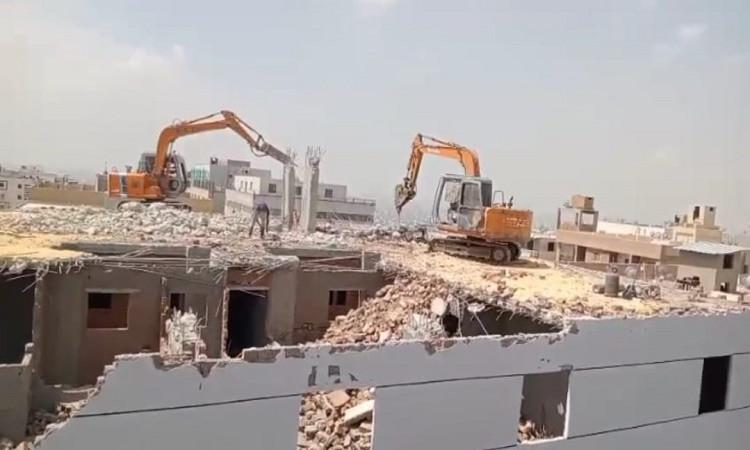 محافظ القاهرة: إزالة مخالفات المباني بـ 22 عقارًا في المقطم خلال أبريل محافظ القاهرة: إزالة مخالفات المباني بـ 22 عقارًا في المقطم خلال أبريل