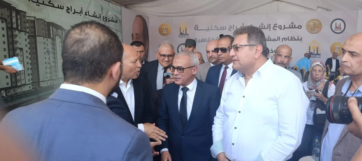 محافظ القاهرة يتابع أعمال إنشاء الأبراج السكنية بمدينة الأمل | صور محافظ القاهرة يتابع أعمال إنشاء الأبراج السكنية بمدينة الأمل | صور