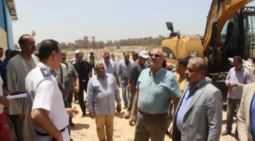 محافظ القليوبية يشارك في حملة إزالة المخالفات على الأراضي الزراعية في قرية القلج بالخانكة