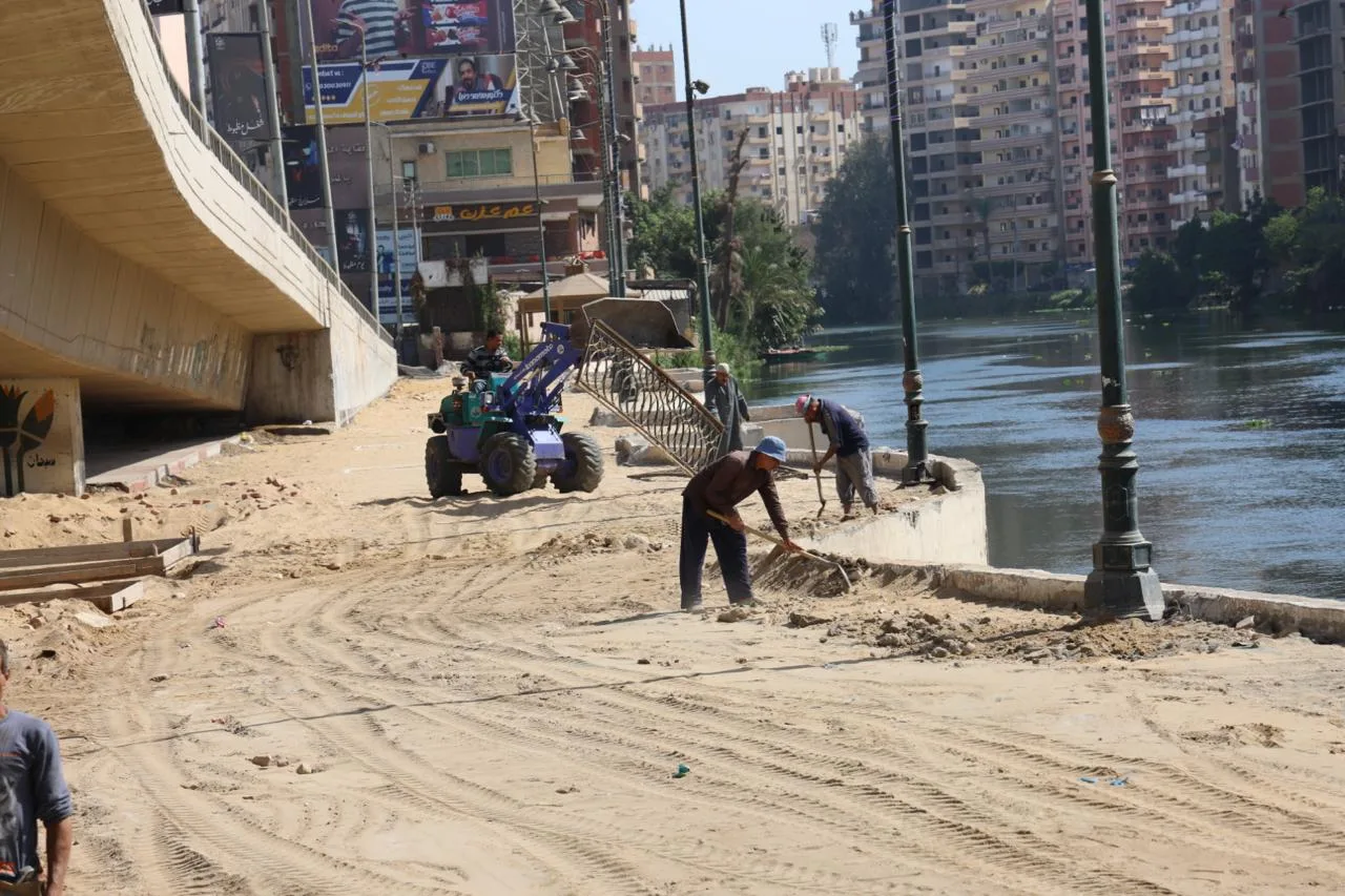 محافظ المنوفية يتفقد ميدانياً أعمال تطوير ورفع كفاءة كورنيش شبين الكوم محافظ المنوفية يتفقد ميدانياً أعمال تطوير ورفع كفاءة كورنيش شبين الكوم