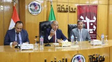 محافظ المنيا يبحث مع أعضاء مجلسي النواب والشيوخ عددًا من الملفات الخدمية والتنموية