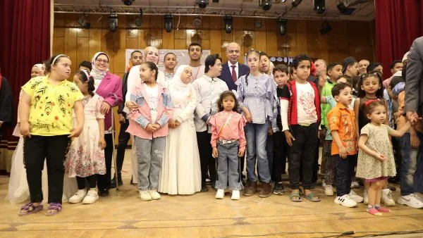 محافظ المنيا يفتتح مؤتمر الاندماج الثقافي: قادرون باختلاف شركاء فاعلون في بناء الوطن محافظ المنيا يفتتح مؤتمر الاندماج الثقافي: قادرون باختلاف شركاء فاعلون في بناء الوطن
