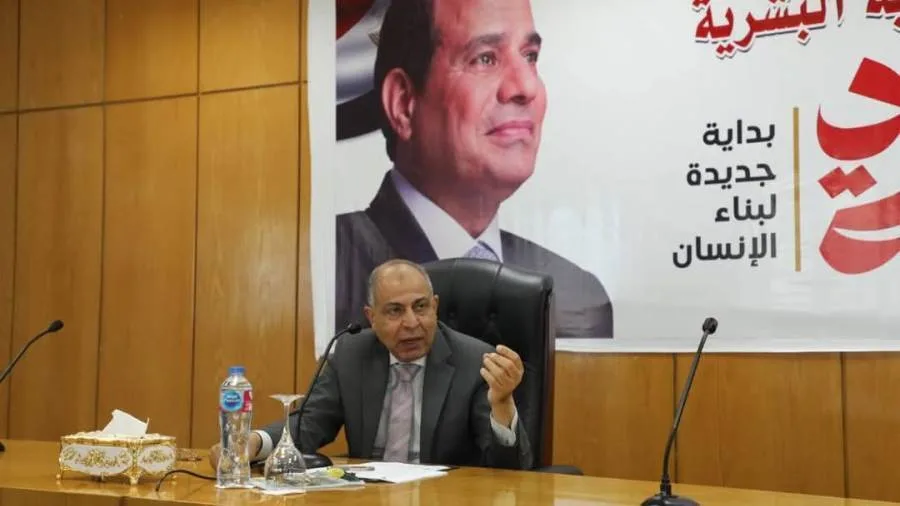 محافظ المنيا يوجه بتقديم مساعدات مادية وإعانات مالية عاجلة لعدد من الحالات الإنسانية محافظ المنيا يوجه بتقديم مساعدات مادية وإعانات مالية عاجلة لعدد من الحالات الإنسانية