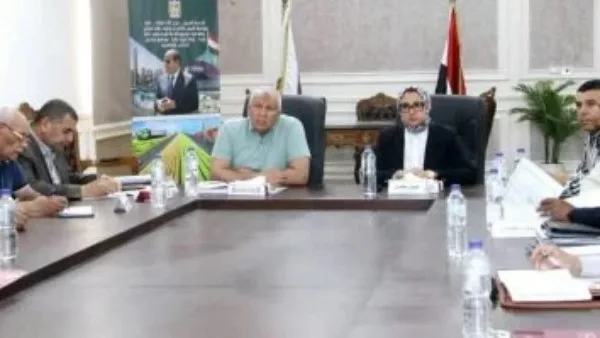 محافظ الوادي الجديد: بدء تقنين أوضاع مخالفات البناء المُكتشفة حديثًا محافظ الوادي الجديد: بدء تقنين أوضاع مخالفات البناء المُكتشفة حديثًا