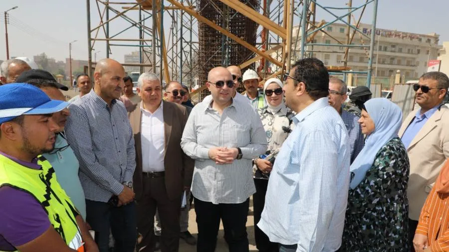 محافظ بني سويف: نقل خط الغاز لتسريع وتيرة العمل بمشروع كوبري الشاملة محافظ بني سويف: نقل خط الغاز لتسريع وتيرة العمل بمشروع كوبري الشاملة