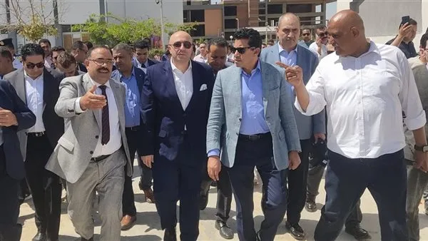 محافظ بني سويف ووزير الرياضة يتفقدان أنشطة مركز التنمية الشبابية بشرق النيل محافظ بني سويف ووزير الرياضة يتفقدان أنشطة مركز التنمية الشبابية بشرق النيل