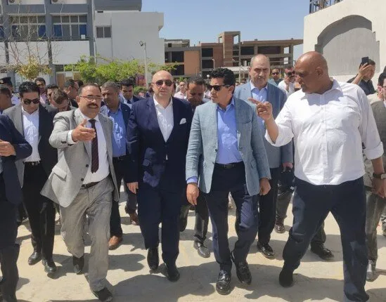 محافظ بني سويف ووزير الشباب والرياضة يتفقدان أنشطة متنوعة بمركز التنمية الشبابية محافظ بني سويف ووزير الشباب والرياضة يتفقدان أنشطة متنوعة بمركز التنمية الشبابية